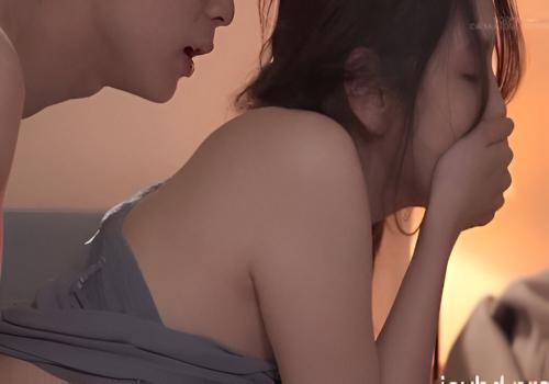 Chị gái tốt bụng giữ kín chuyện cậu em địt lồn