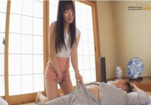 Con dâu thường xuyên nứng vào phòng bố chồng xin xỏ