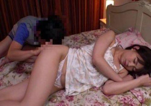 Con trai tuổi lớn nứng chim vào đêm